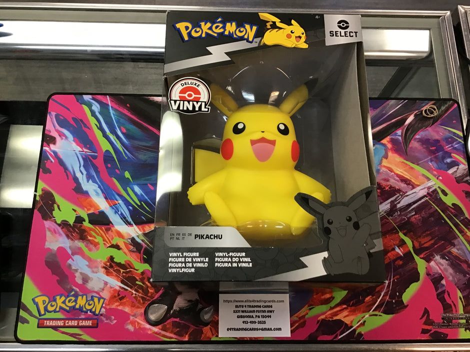 Pikachu Deluxe Select Vinyl Figure 8"